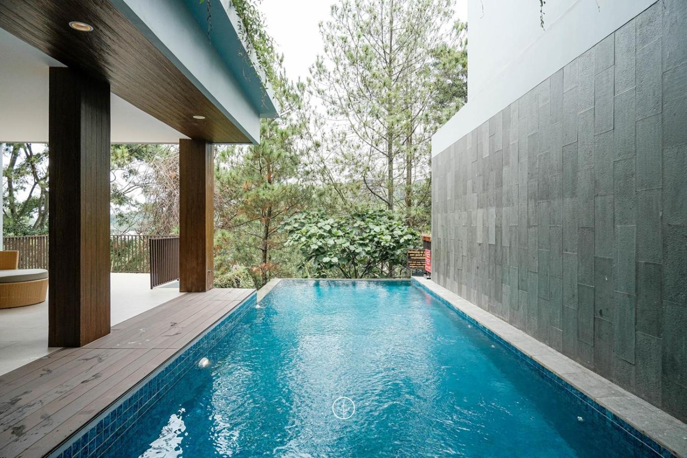 Anindya Hill View Villa 7 Bedrooms With A Private Swimming Pool Bandung Exterior photo