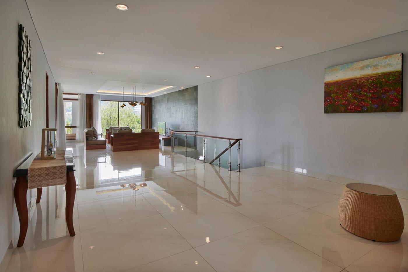 Anindya Hill View Villa 7 Bedrooms With A Private Swimming Pool Bandung Exterior photo